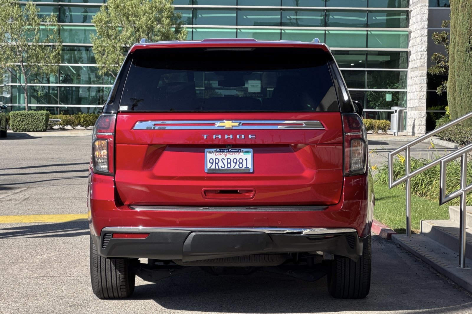 Used 2024 Chevrolet Tahoe LS RWD image 5