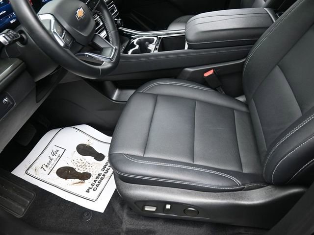 Used 2025 Chevrolet Traverse LT image 9