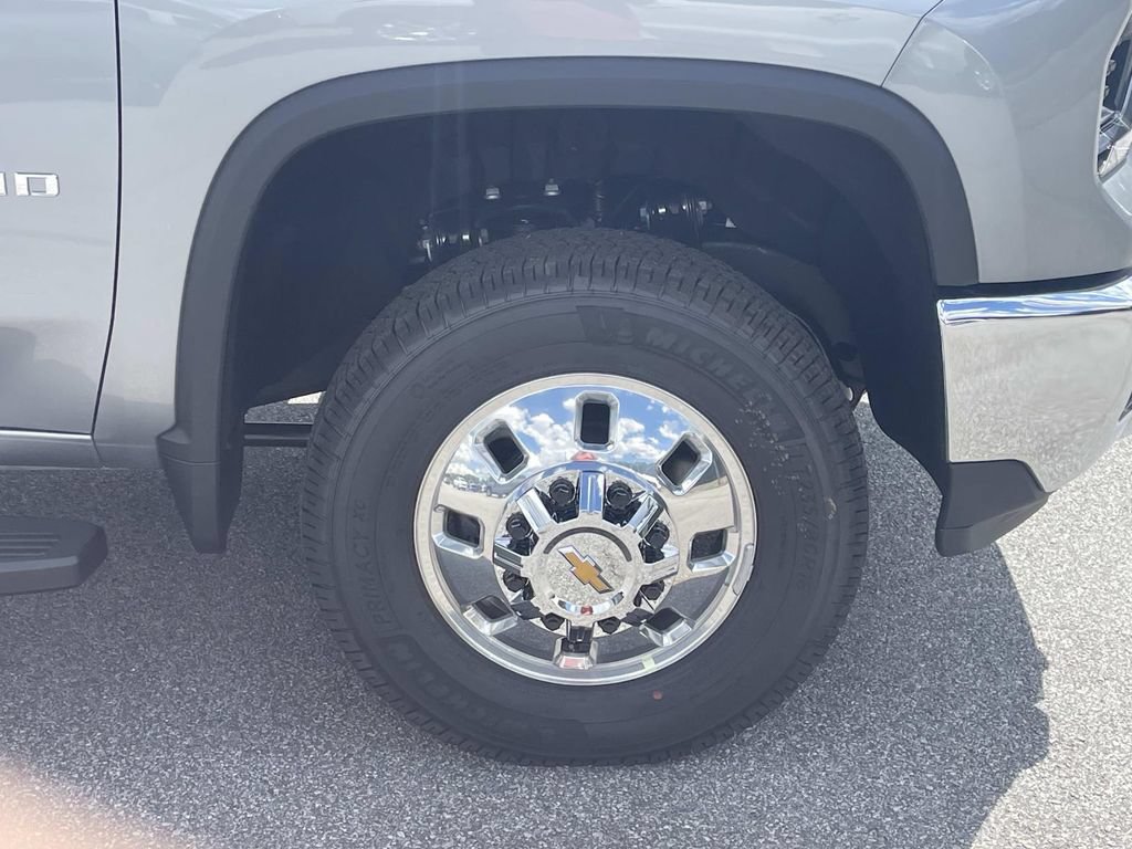 New 2026 Chevrolet Silverado 3500 LTZ w/ LTZ Plus Package AWD/4WD image 10
