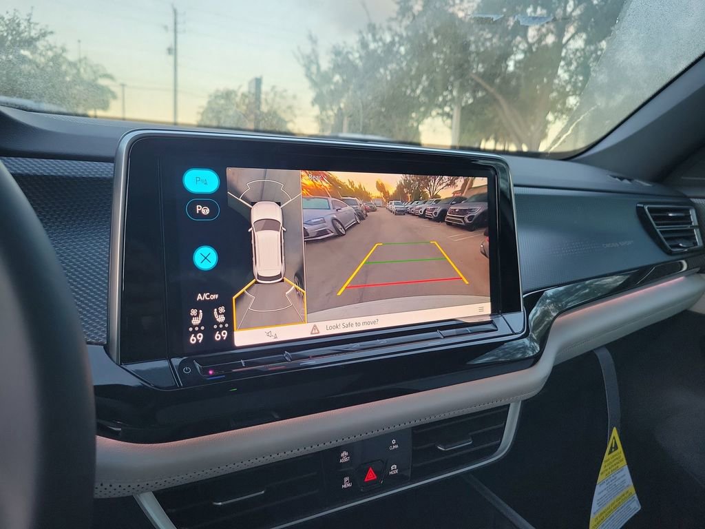 New 2026 Volkswagen Atlas Cross Sport SEL Premium R-Line image 11