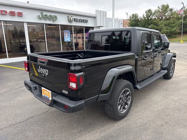 Certified 2022 Jeep Gladiator Overland AWD/4WD image 3