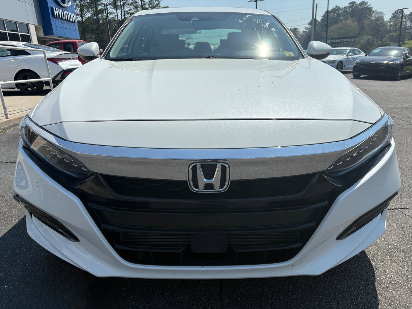 Used 2018 Honda Accord Touring image 6