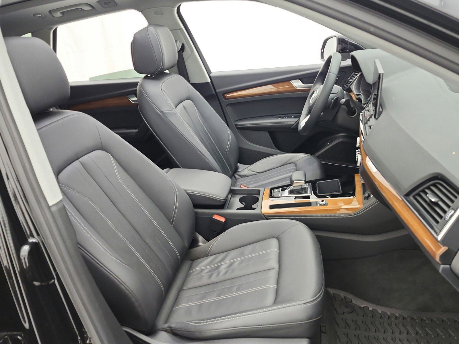 Used 2023 Audi Q5 2.0T Premium Plus w/ Premium Plus Package AWD/4WD image 20
