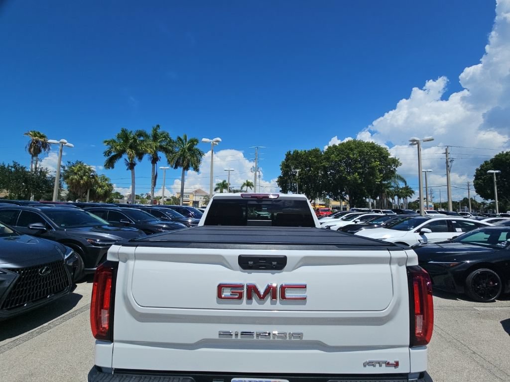Used 2025 GMC Sierra 1500 AT4 w/ AT4 Premium Package AWD/4WD image 8