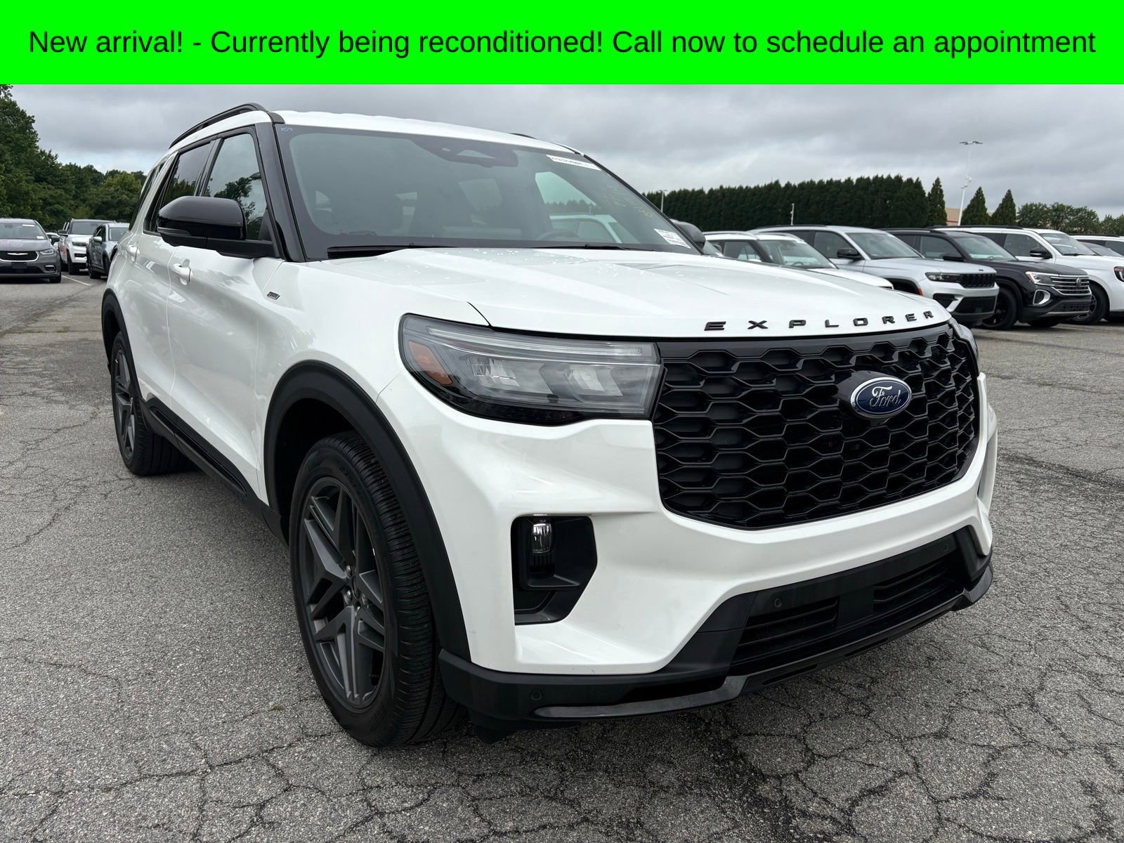 Used 2025 Ford Explorer ST-Line w/ ST-Line Street Pack AWD/4WD image 1