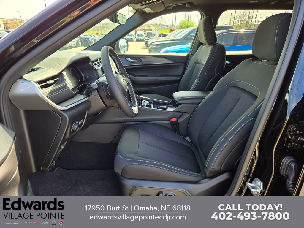 New 2026 Jeep Grand Cherokee L Laredo AWD/4WD image 13