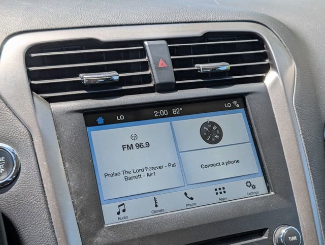 Used 2018 Ford Fusion SE w/ Fusion SE Technology Package FWD image 19