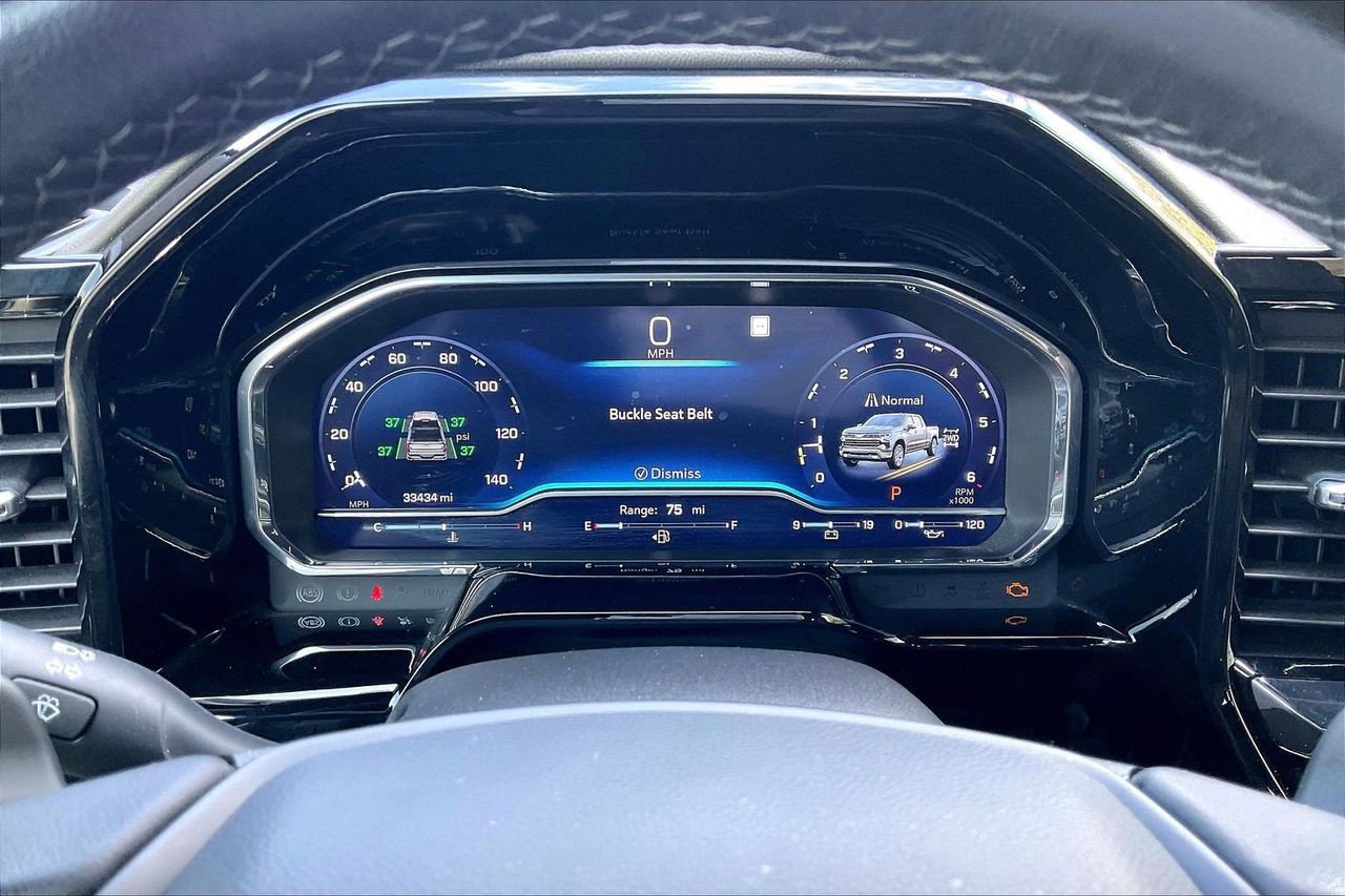 Used 2022 Chevrolet Silverado 1500 ZR2 w/ Technology Package image 11