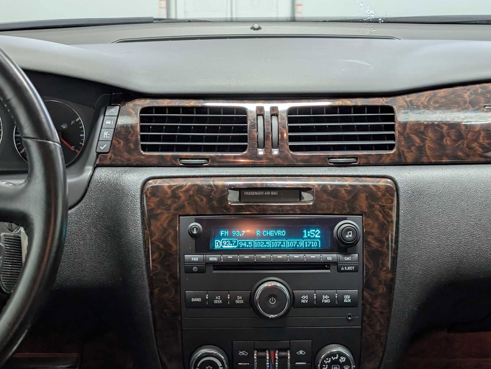 Used 2014 Chevrolet Impala LT image 18