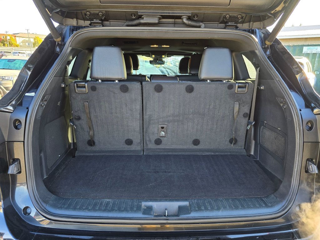 Used 2021 Toyota Highlander XSE FWD image 16