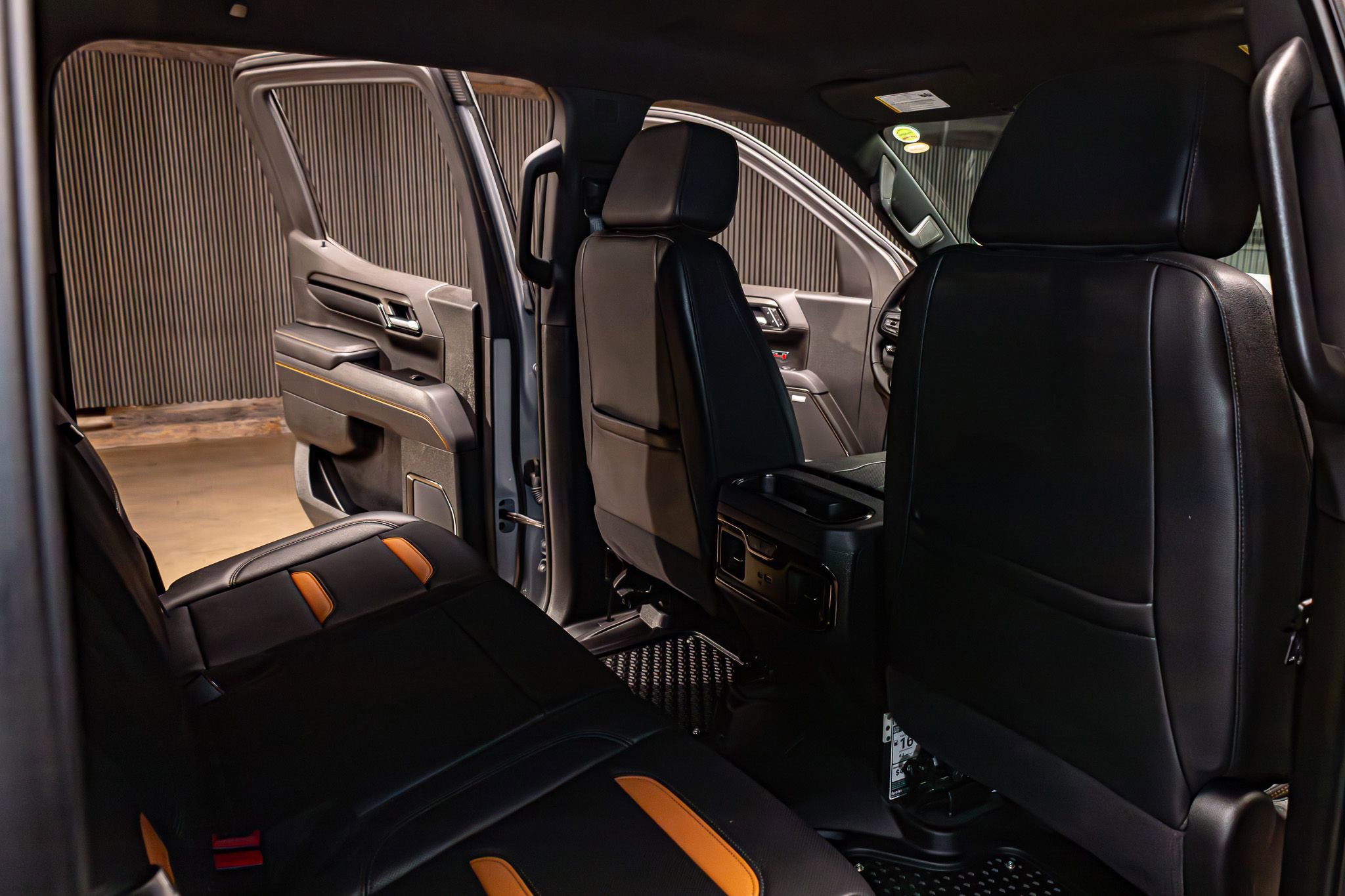 Used 2025 GMC Sierra 1500 AT4 w/ Technology Package image 27