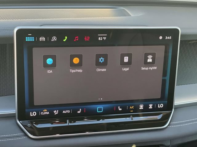 New 2026 Volkswagen Tiguan SE FWD image 13
