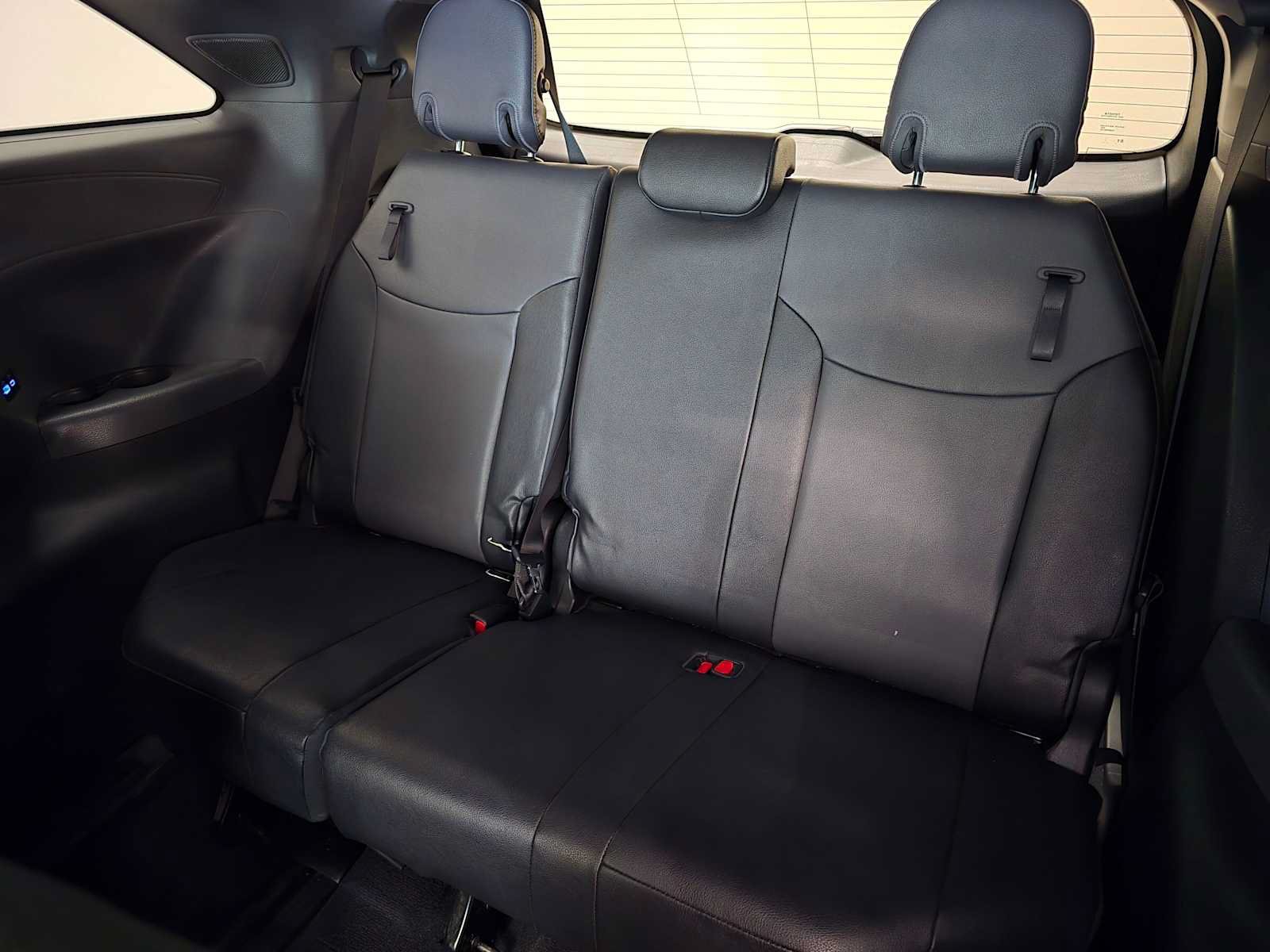 Certified 2024 Toyota Sienna XLE Woodland Edition AWD/4WD image 24