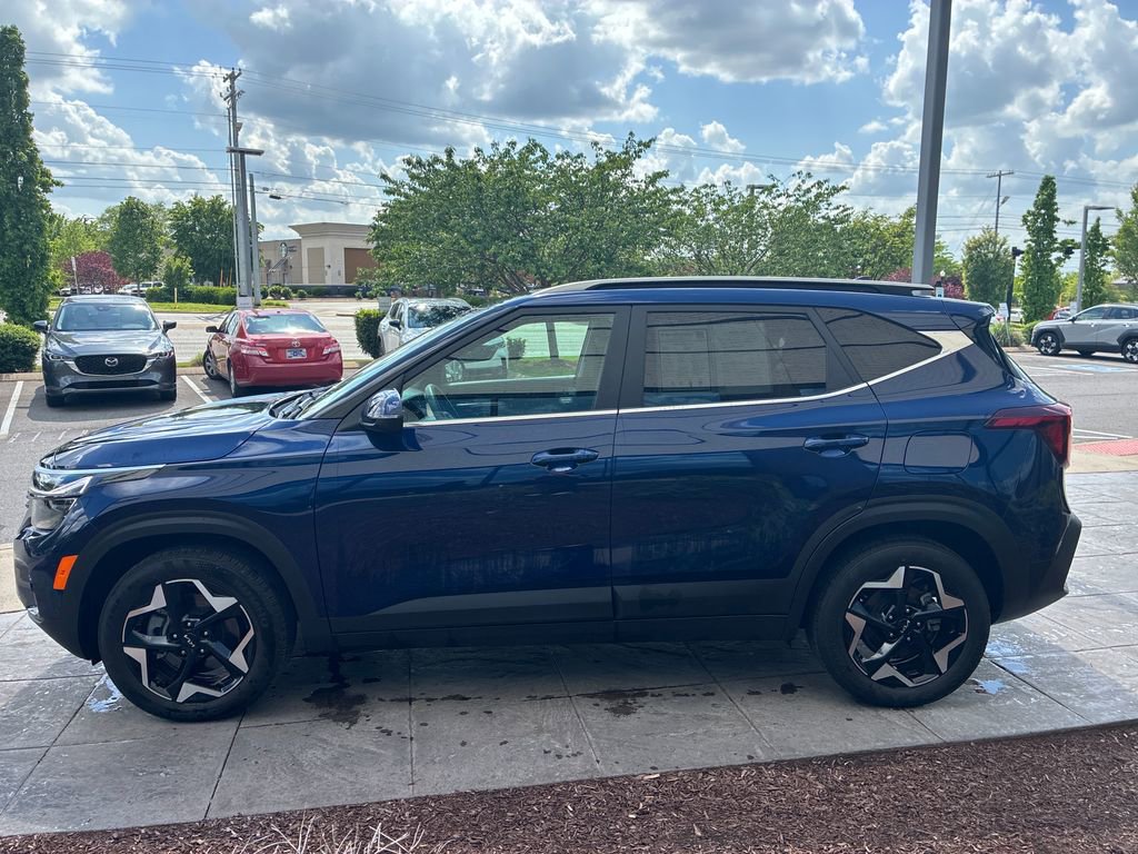 Used 2024 Kia Seltos EX AWD/4WD image 6