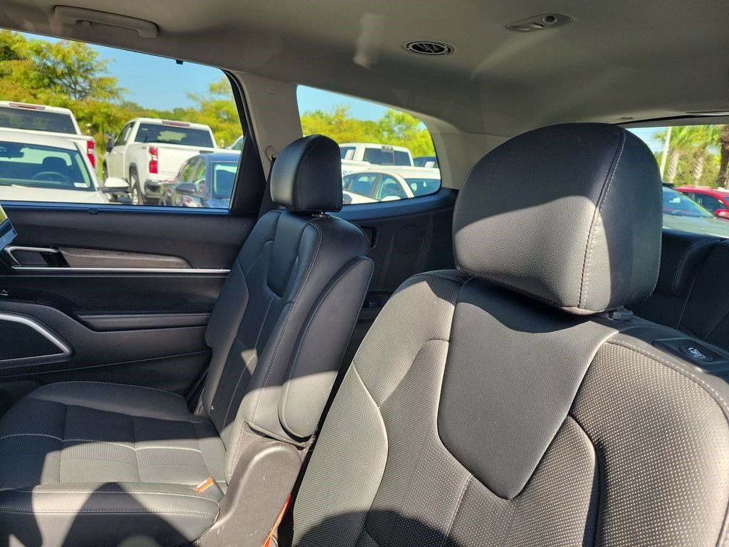 Certified 2022 Kia Telluride EX w/ EX Premium Package FWD image 23
