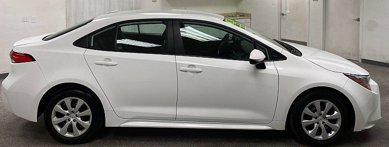 Used 2025 Toyota Corolla LE image 4