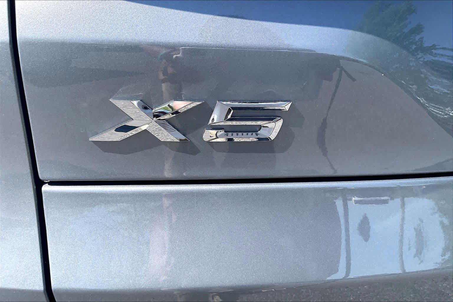 Used 2024 BMW X5 xDrive40i w/ Parking Assistance Package AWD/4WD image 32