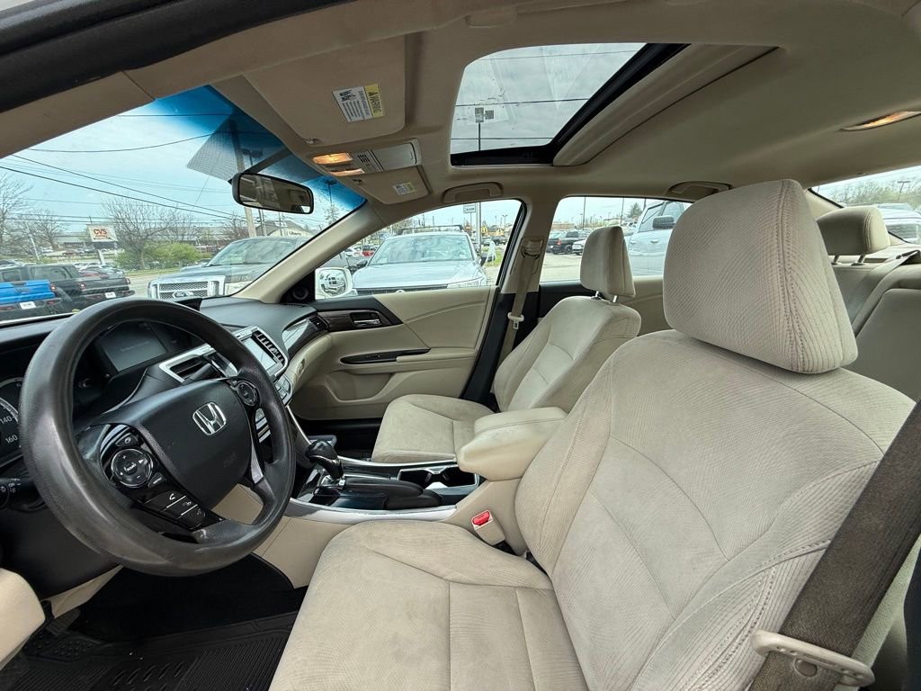 Used 2017 Honda Accord EX image 12