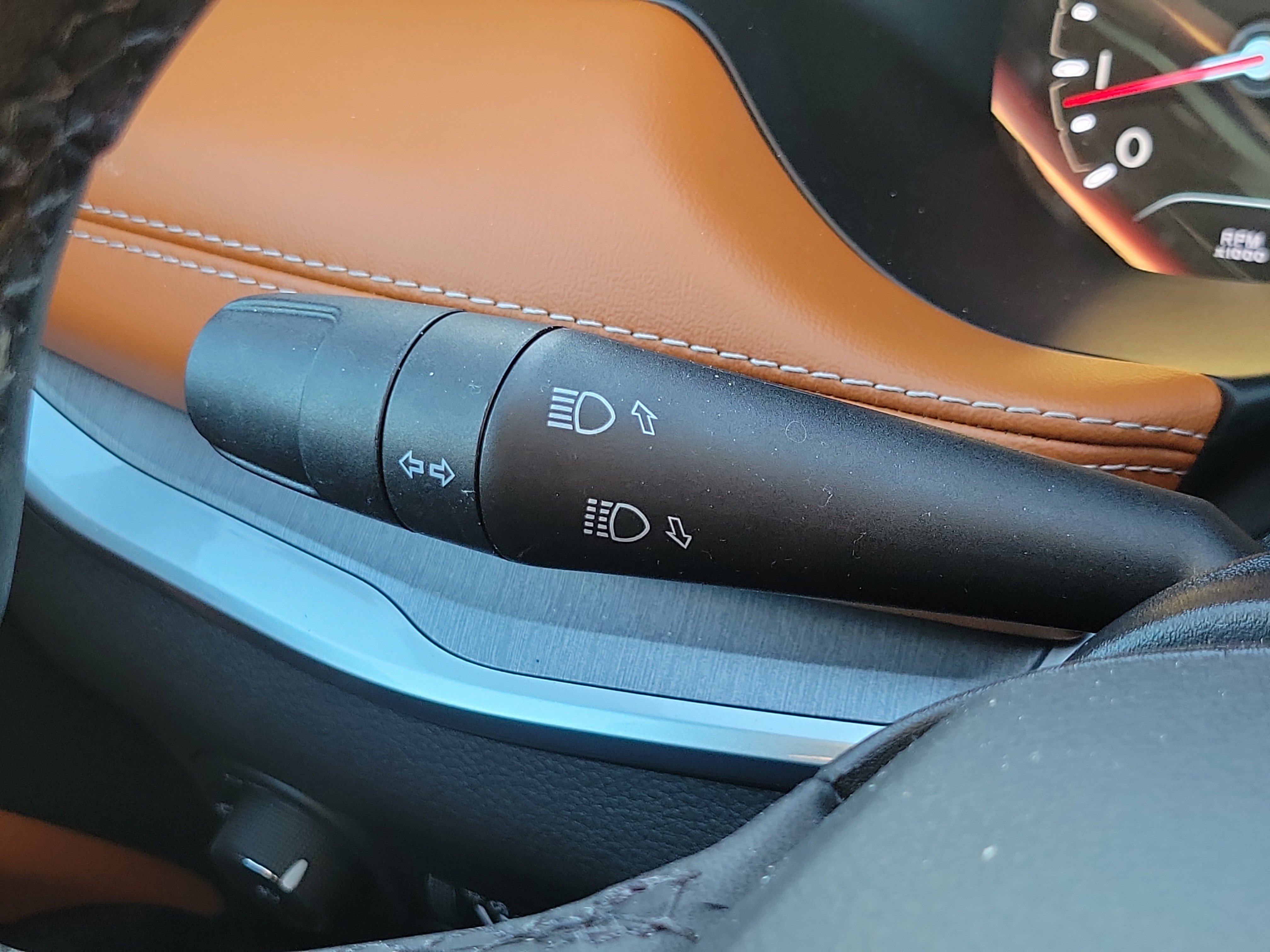 Used 2024 Jeep Compass Limited image 16