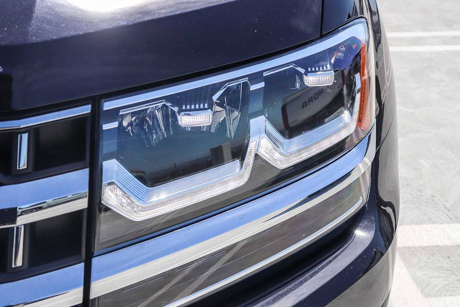 Used 2018 Volkswagen Atlas SEL Premium image 9