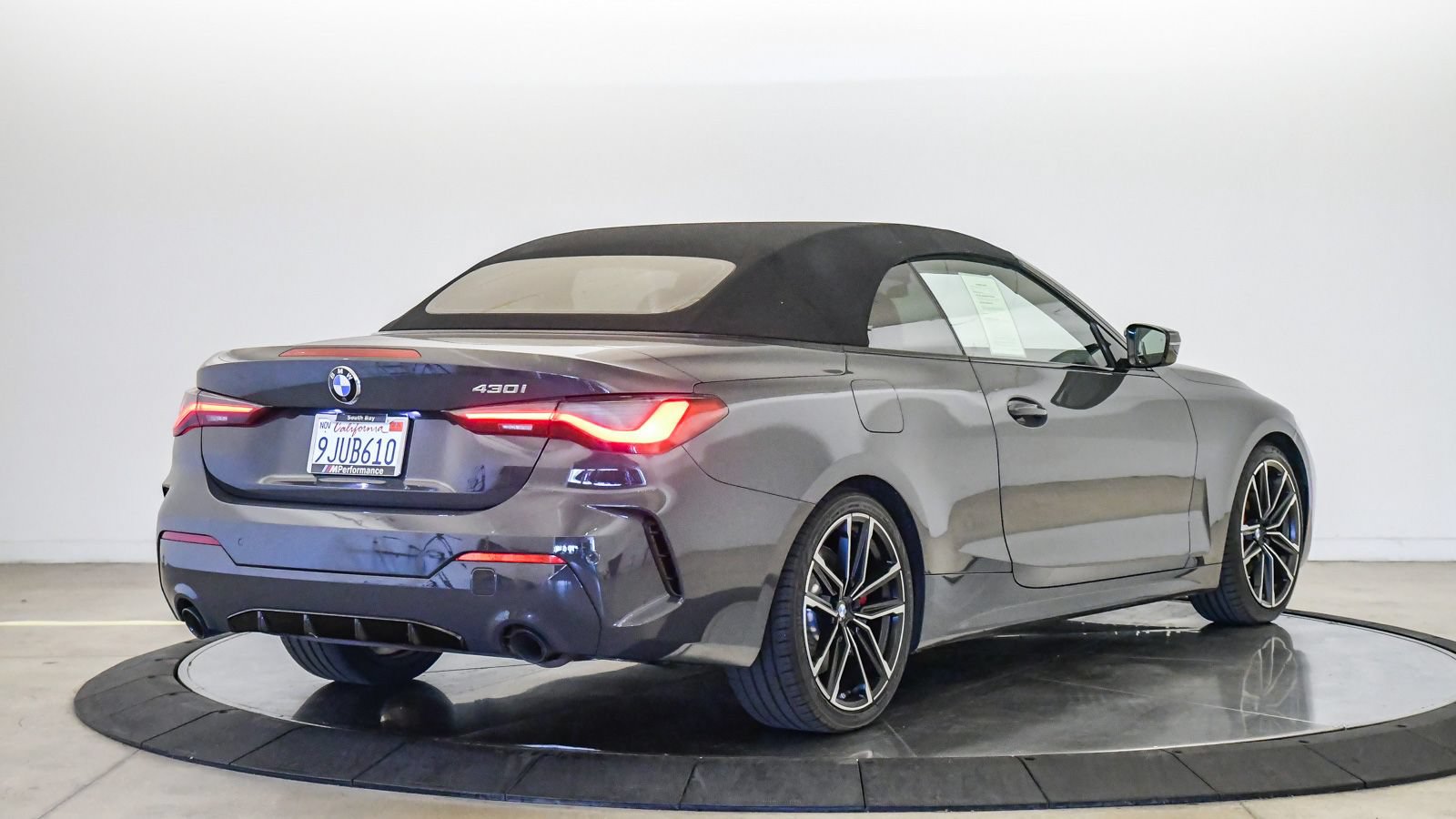 Used 2024 BMW 430i Convertible w/ M Sport Package RWD image 5