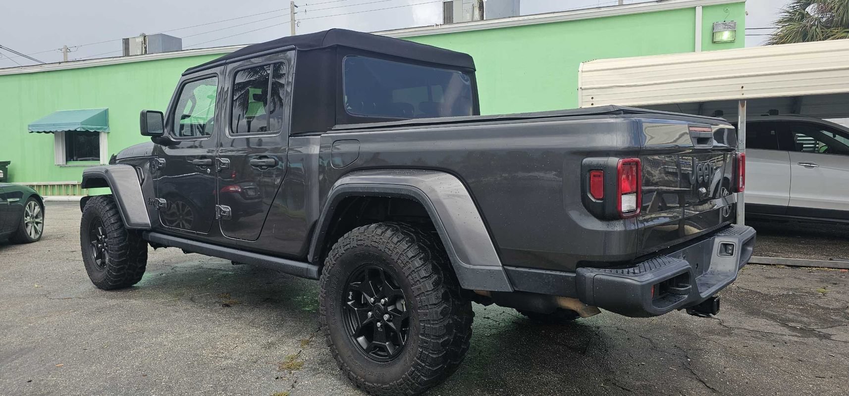 Used 2021 Jeep Gladiator Sport AWD/4WD image 13