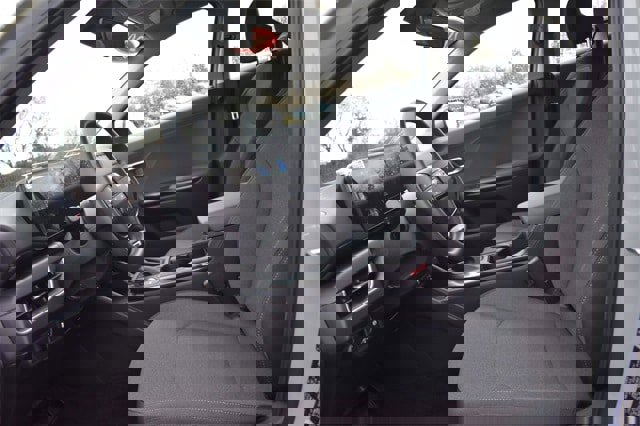 New 2025 Kia K4 LXS image 18