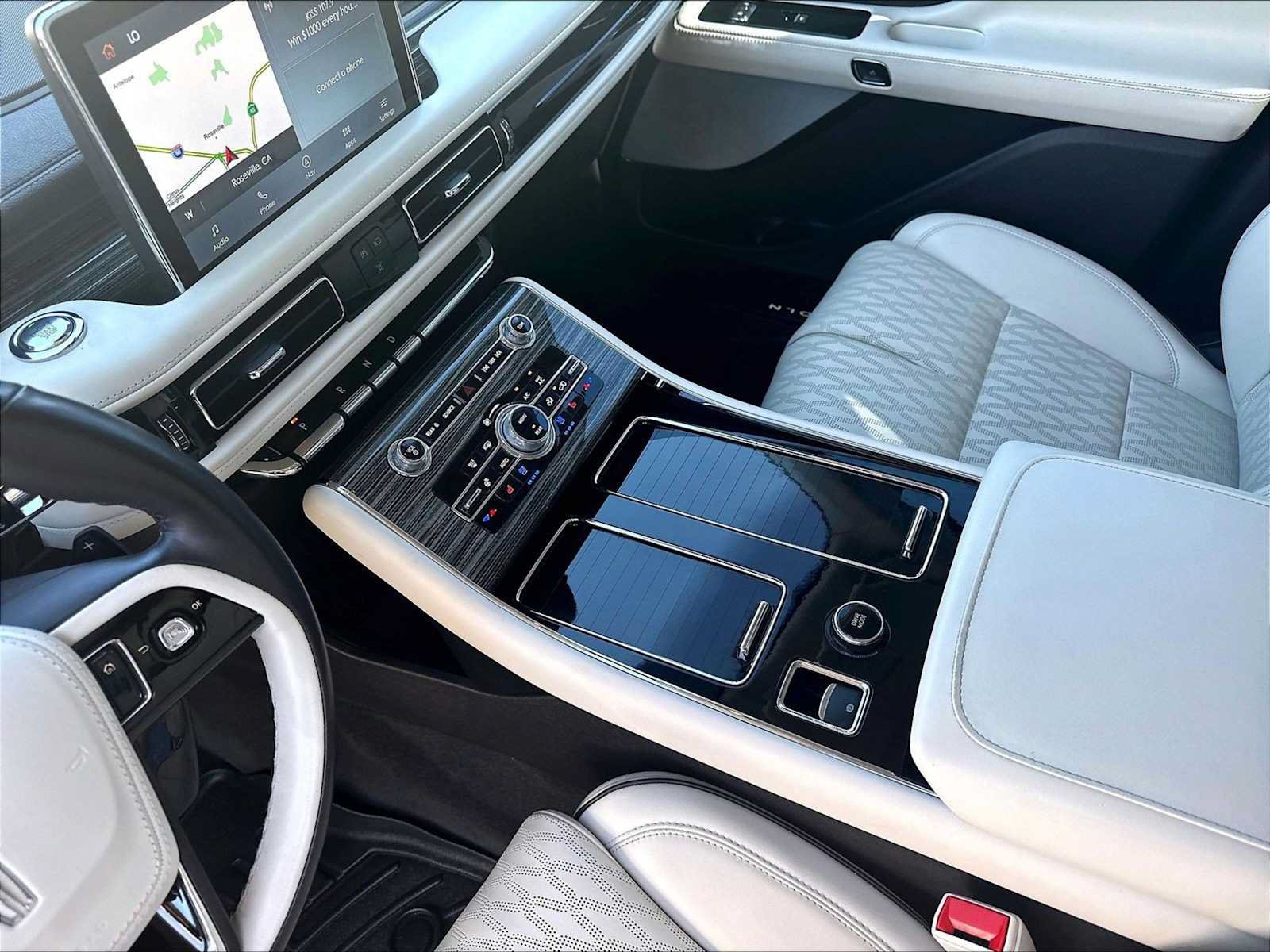Used 2023 Lincoln Aviator Black Label AWD/4WD image 18