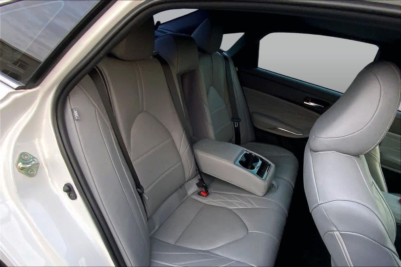Used 2020 Toyota Avalon Limited w/ Advanced Safety Package FWD image 20