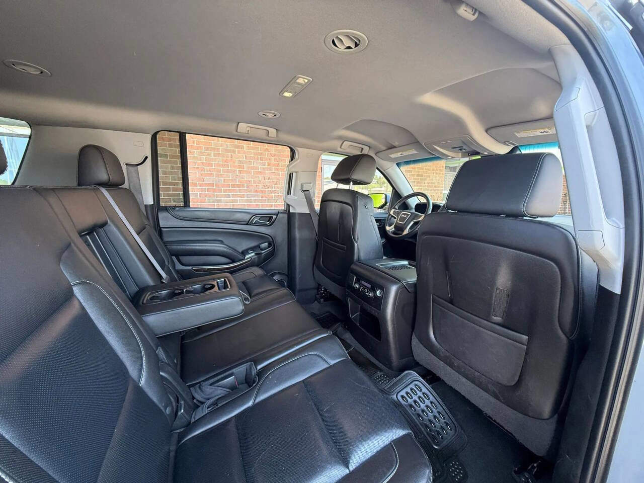 Used 2016 GMC Yukon XL SLT AWD/4WD image 10