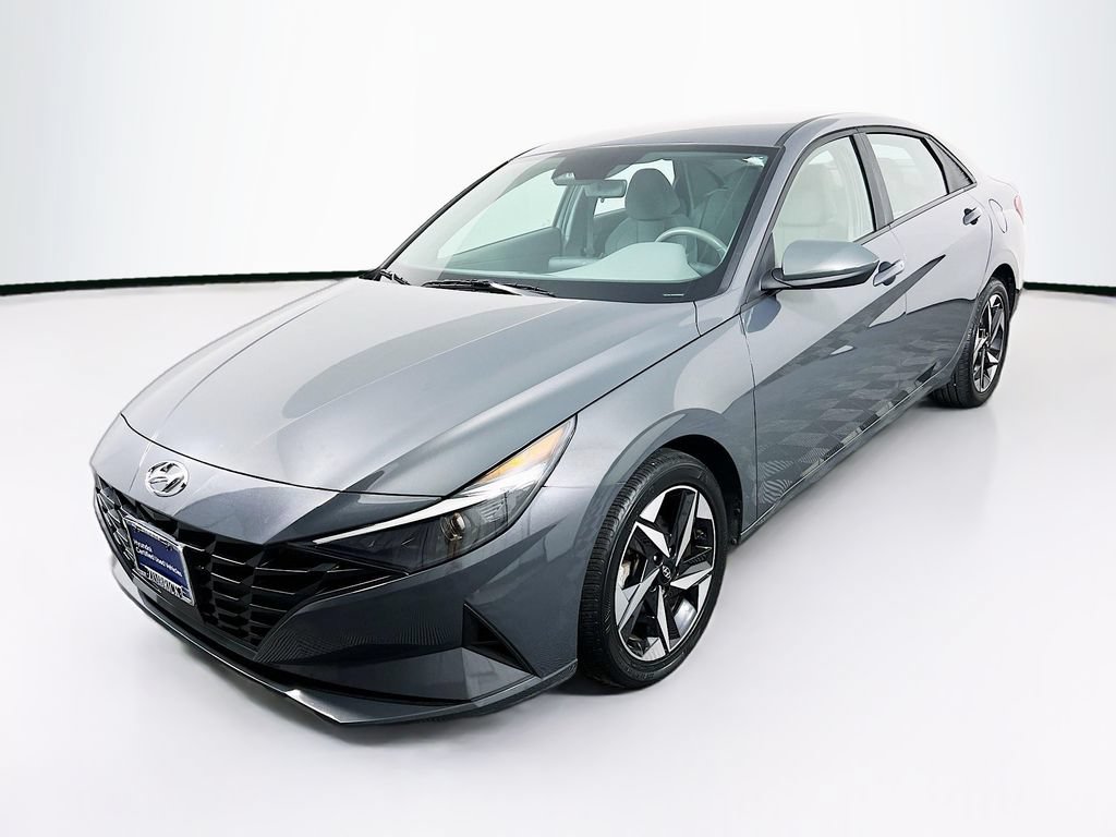 Certified 2023 Hyundai Elantra SEL w/ Convenience Package FWD image 3