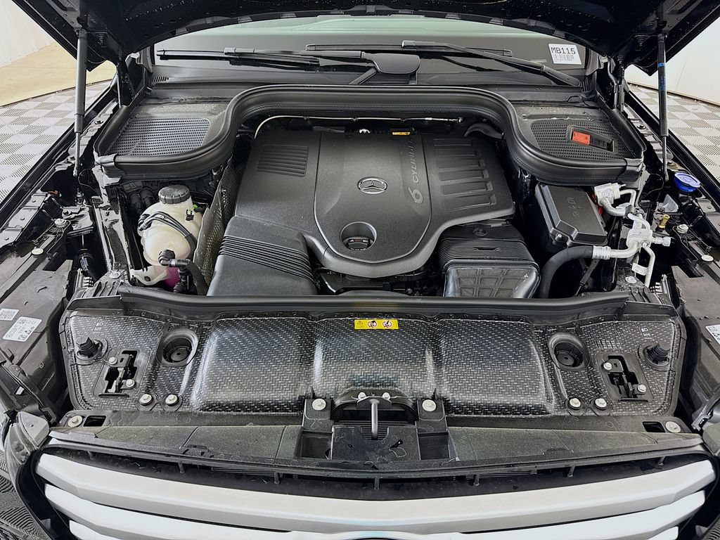 Certified 2026 Mercedes-Benz GLS 450 4MATIC image 33