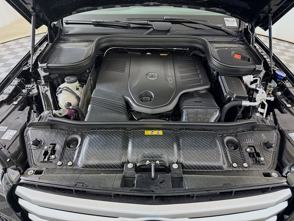 Used 2026 Mercedes-Benz GLS 450 4MATIC image 33
