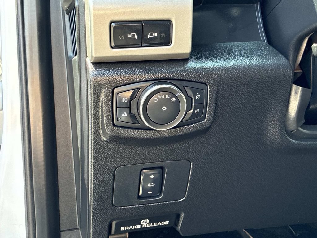 Used 2017 Ford F250 Lariat w/ Chrome Package AWD/4WD image 23