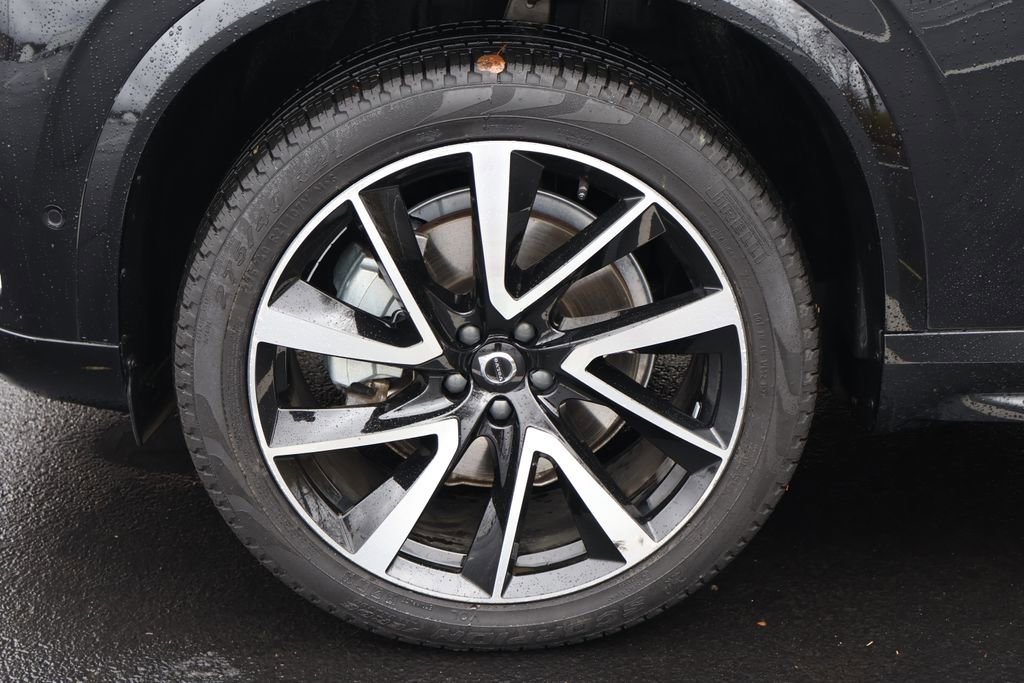 Used 2024 Volvo XC90 B6 Plus w/ Protection Package Premier image 11