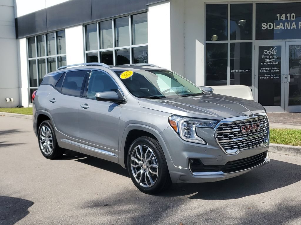 Used 2023 GMC Terrain Denali AWD/4WD image 7