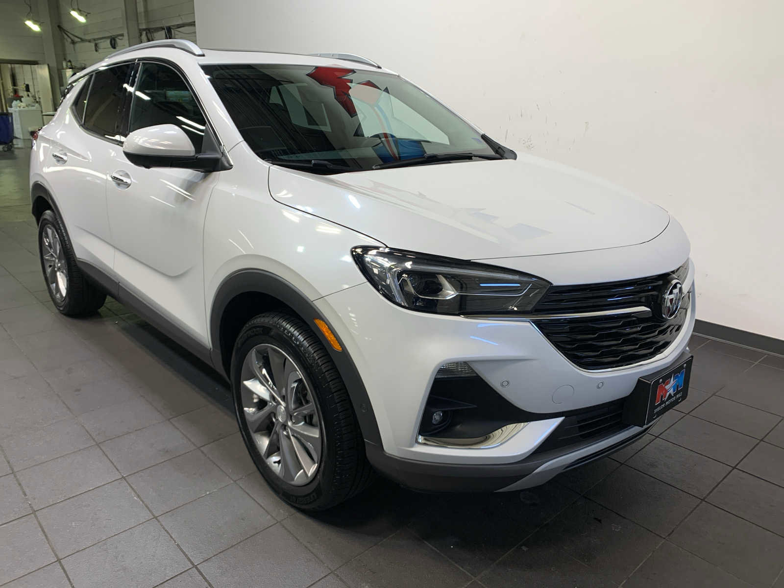 Used 2022 Buick Encore GX Essence w/ Advanced Technology Package image 2