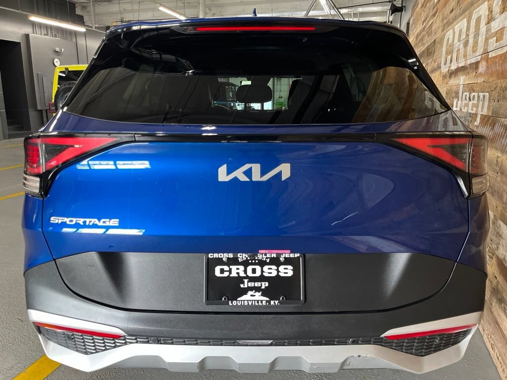 Used 2025 Kia Sportage EX FWD image 18