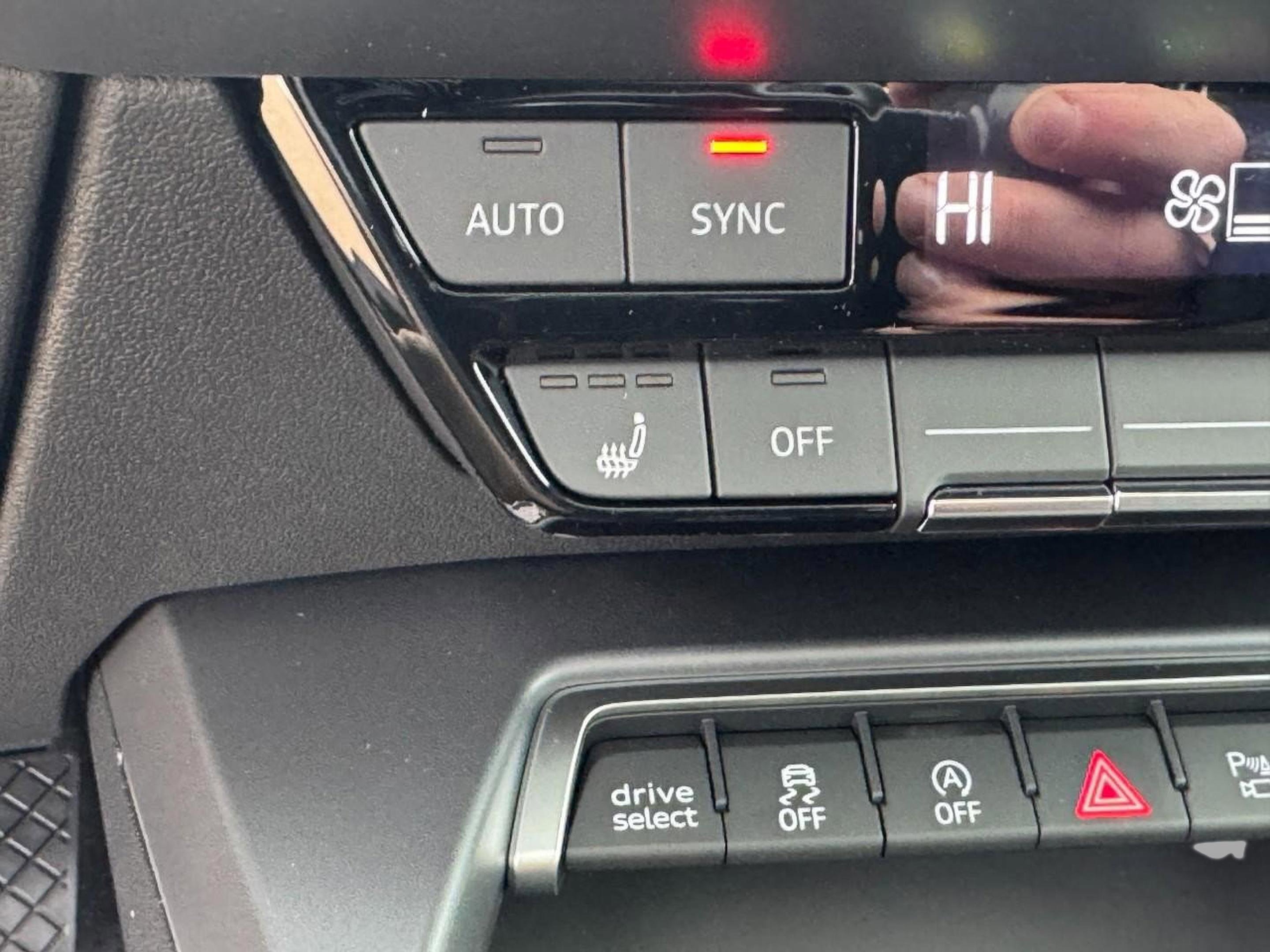 Certified 2025 Audi A3 2.0T Premium w/ Convenience Package image 27