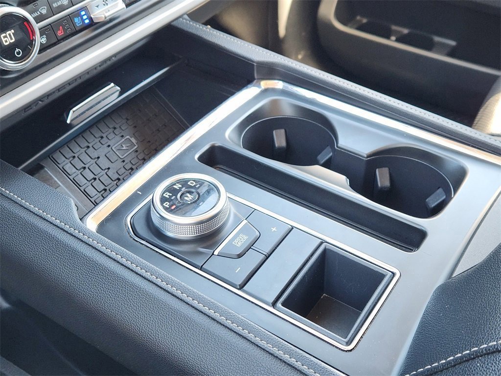 Used 2024 Ford Expedition Max XLT image 21