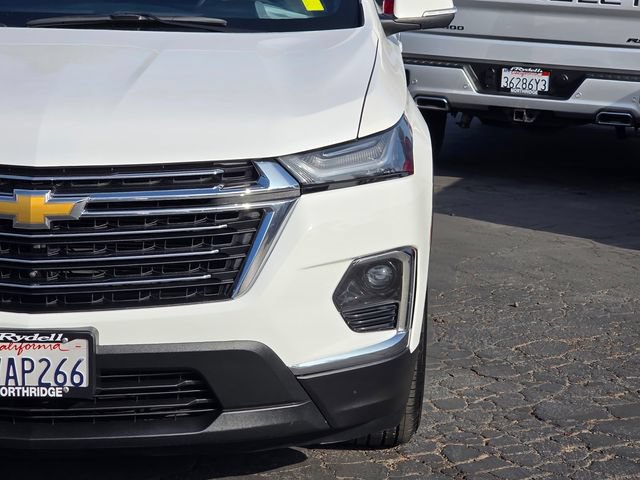 Used 2023 Chevrolet Traverse LT FWD image 3