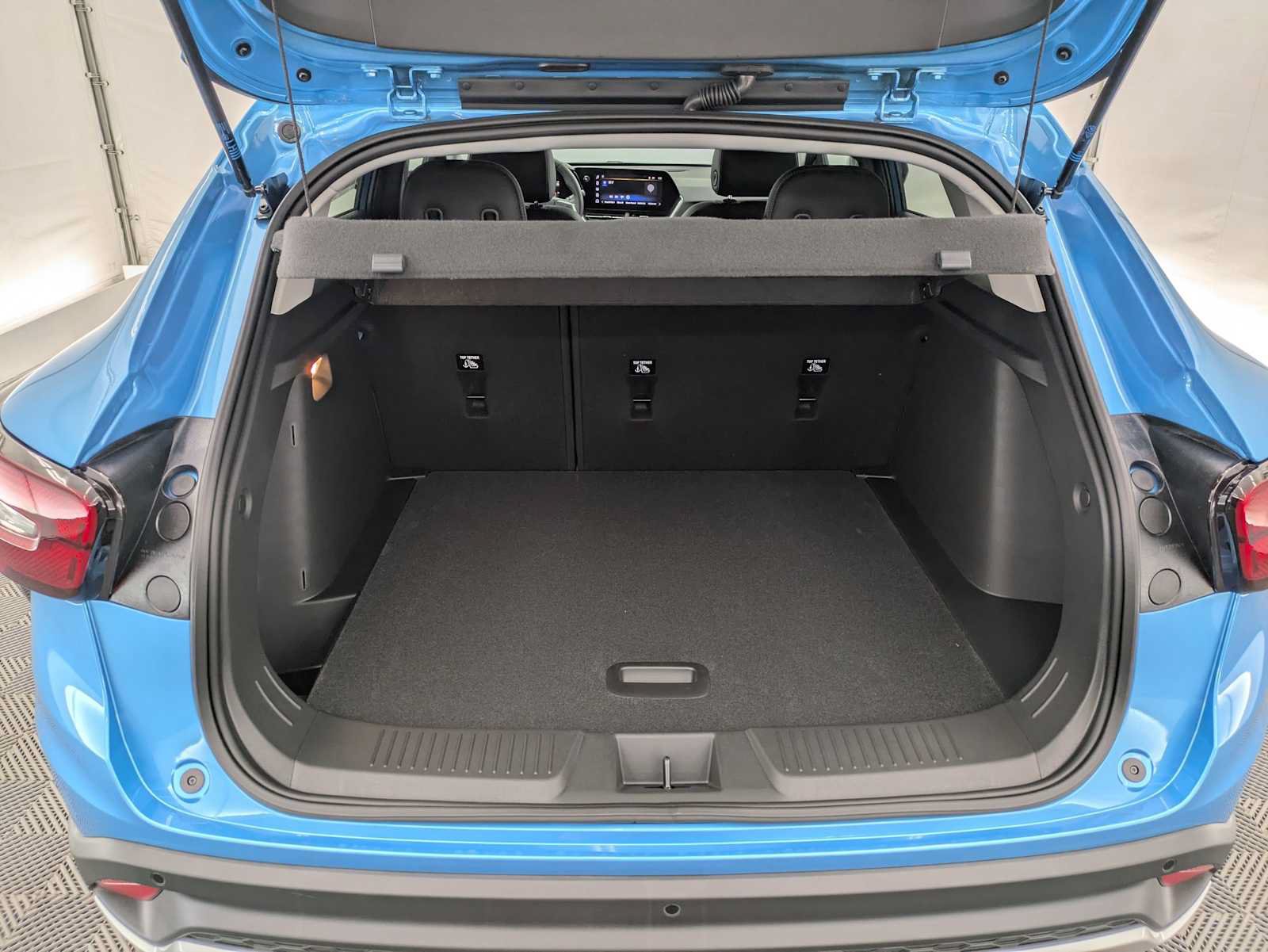 New 2026 Chevrolet Trax LT w/ Driver Confidence Package FWD image 33