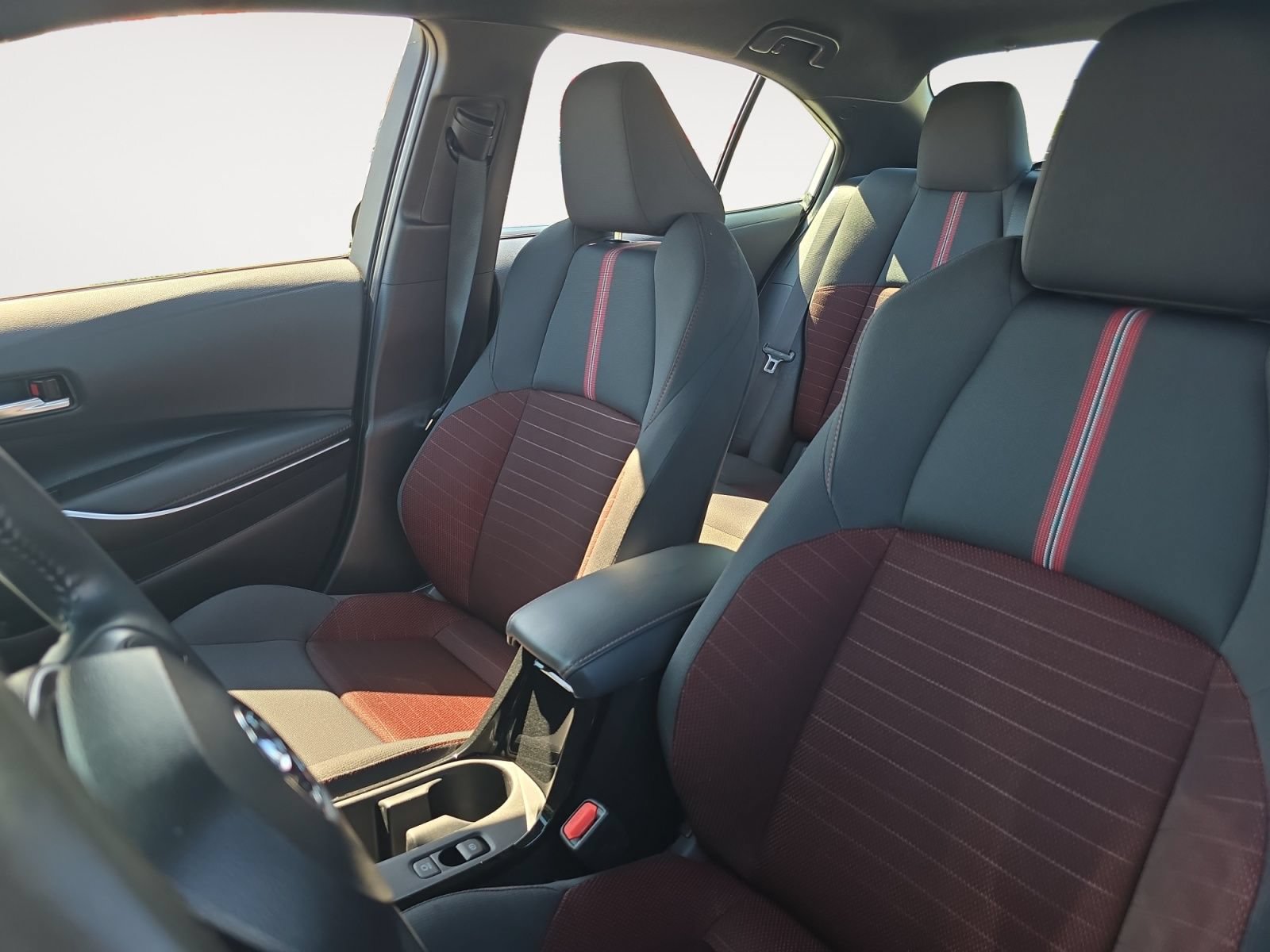 Certified 2025 Toyota Corolla SE w/ Convenience Package FWD image 9