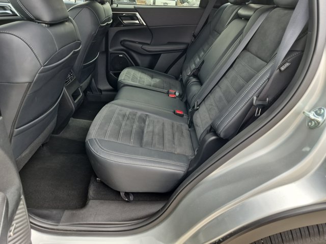 Used 2025 Mitsubishi Outlander SE AWD/4WD image 19