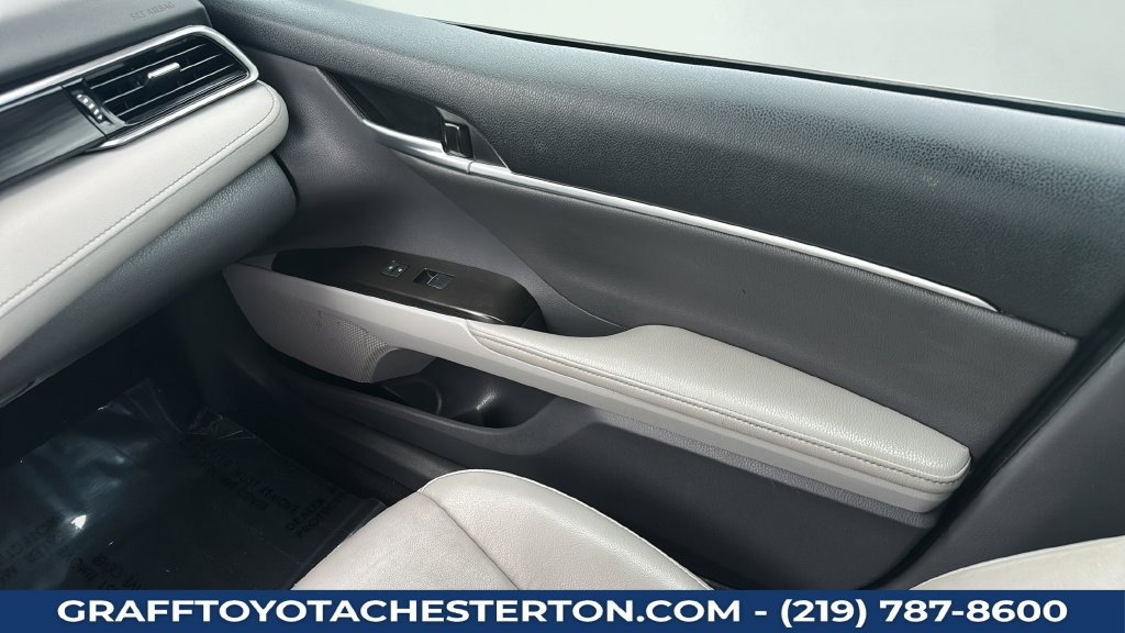Used 2024 Toyota Camry XLE FWD image 14