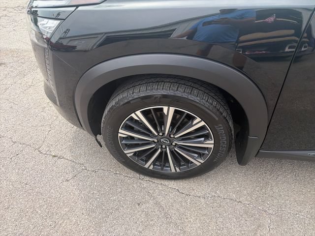 Certified 2026 Nissan Pathfinder Platinum AWD/4WD image 10