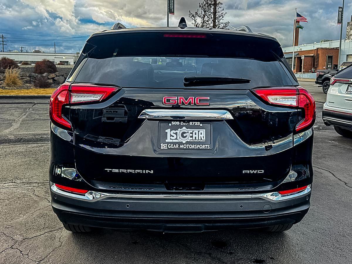 Used 2022 GMC Terrain SLT w/ Infotainment Package II image 8