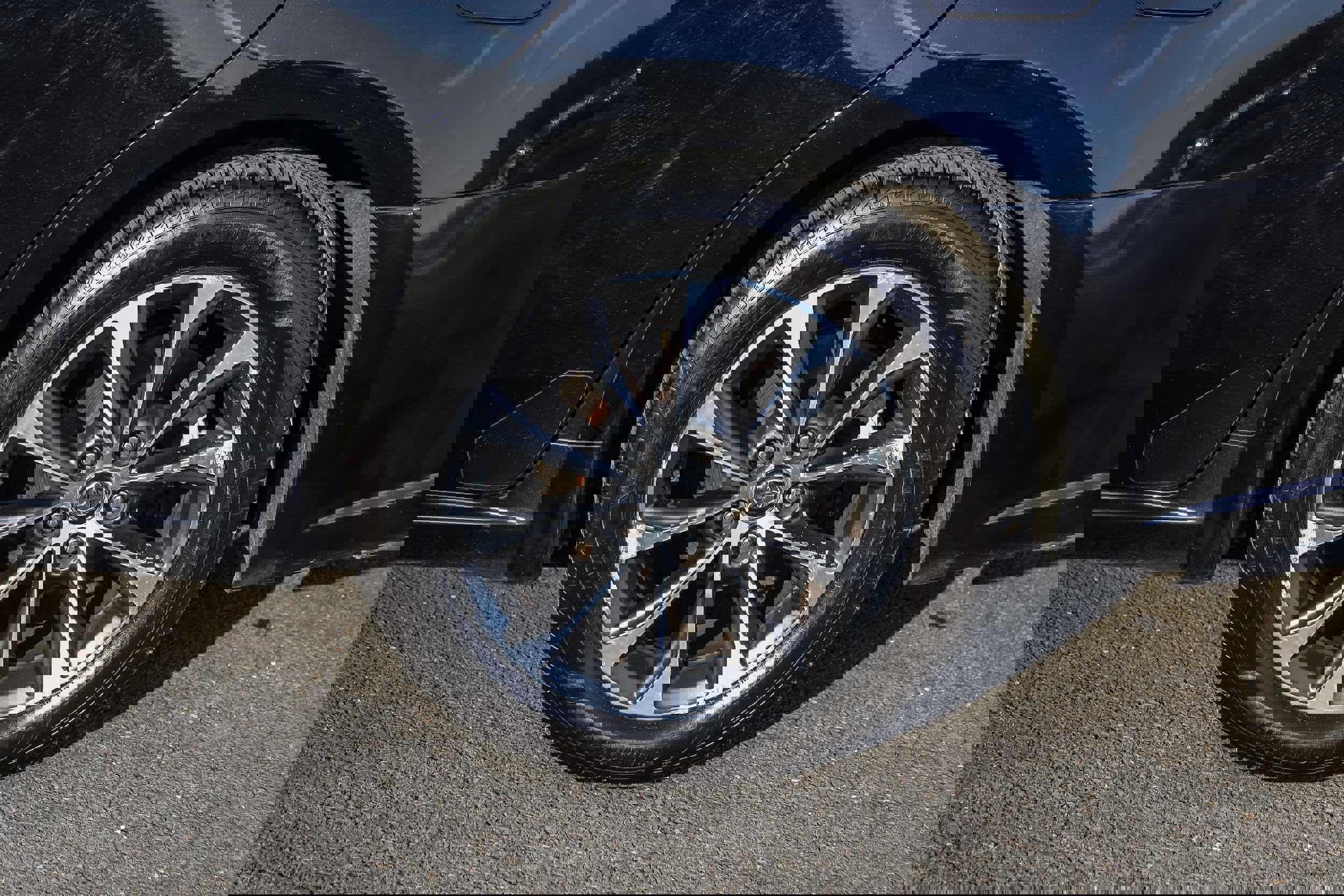 Used 2016 Toyota Avalon XLE image 13