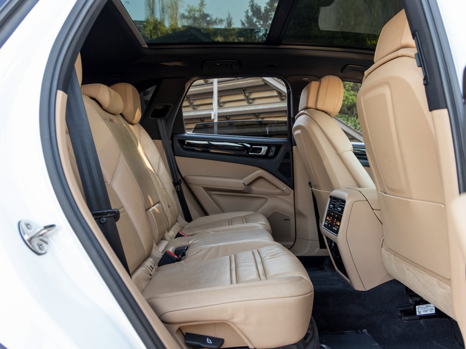 Certified 2023 Porsche Cayenne S image 47