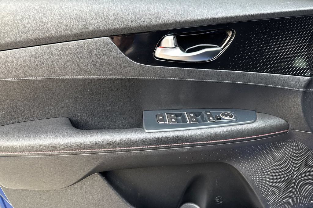 Used 2020 Kia Forte GT w/ GT2 Package FWD image 11